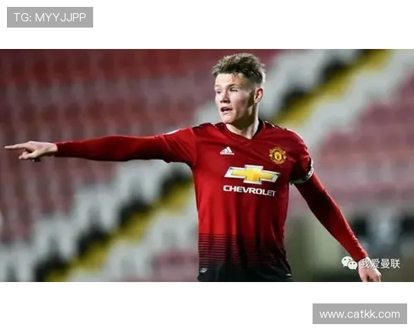 曼联年轻边后卫卡马森续约至二零二八 曼联年轻边后卫卡马森续约至二零二八